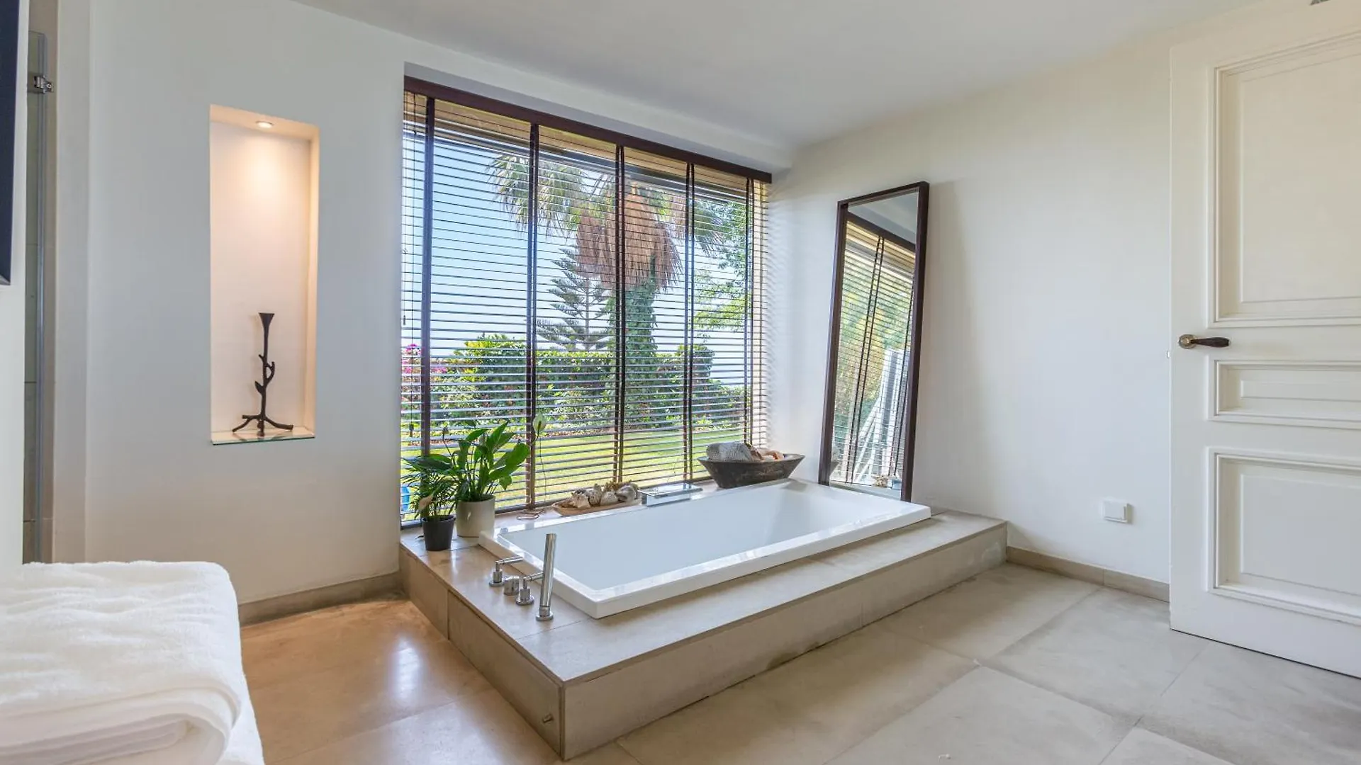Lxr Villa With Breathtaking Views To The Mediterranean 4 Hab Torremuelle